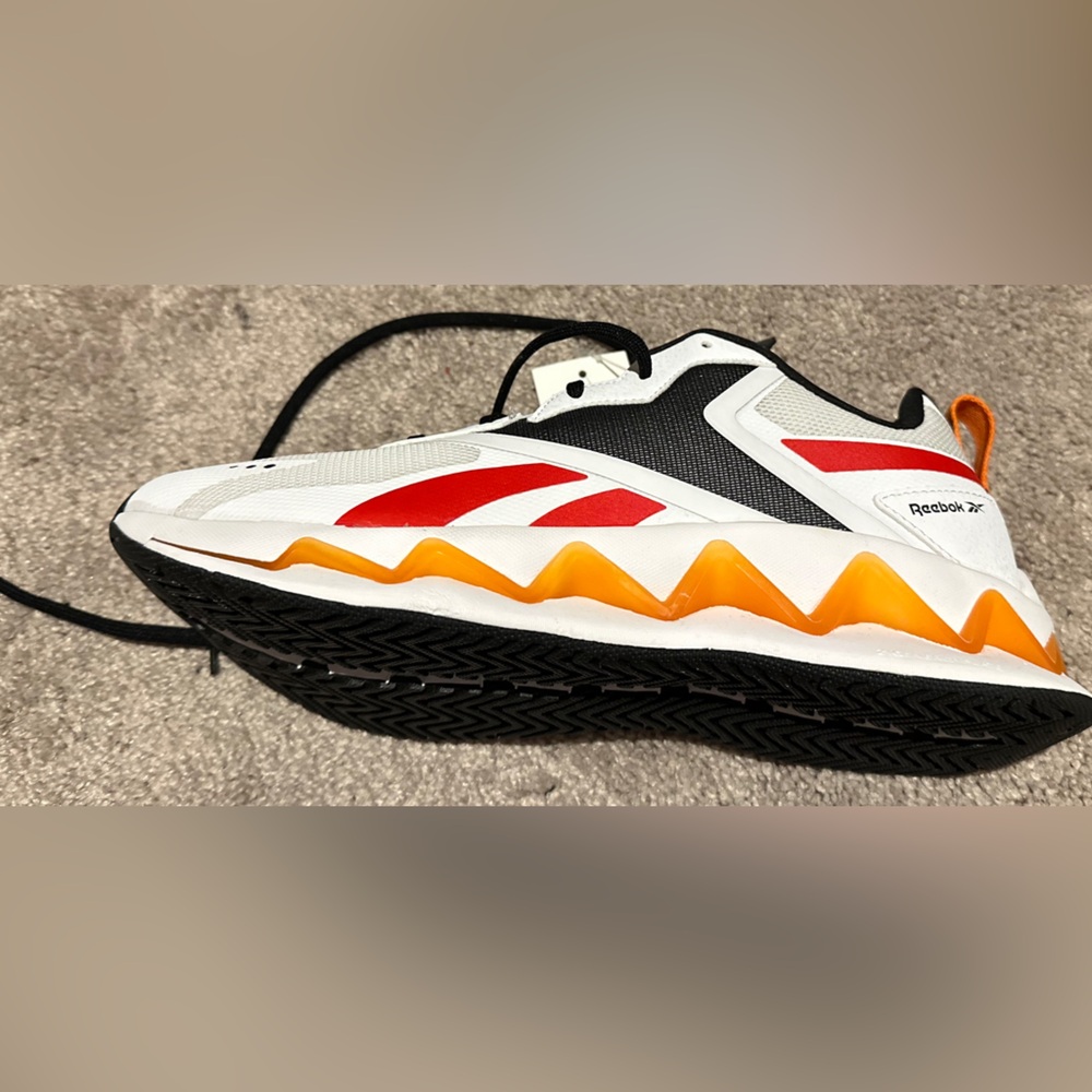 NWT Reebok Men's Zig Elusion Energy Shoes